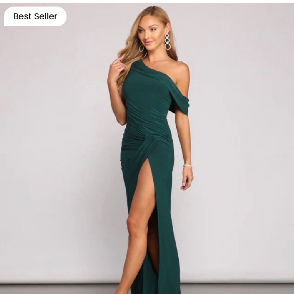 NWOT , never worn off the shoulder hunter green dress from Windsor